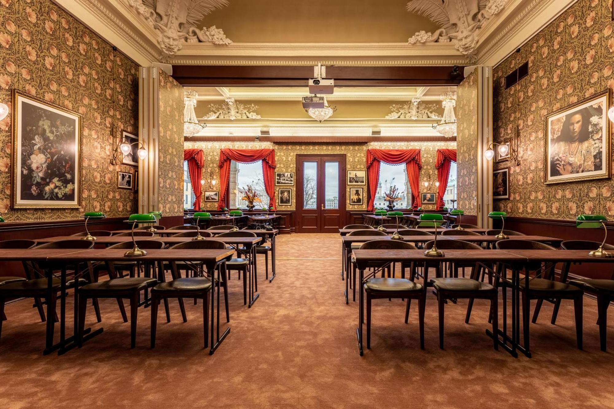 Hotel Pigalle Göteborg Exteriér fotografie The interior of the café