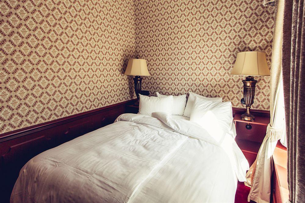 Hotel Pigalle Göteborg Exteriér fotografie A room at the hotel